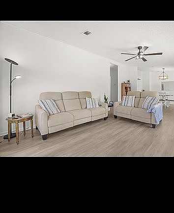 3rd image of 2693 Cayman Cir
