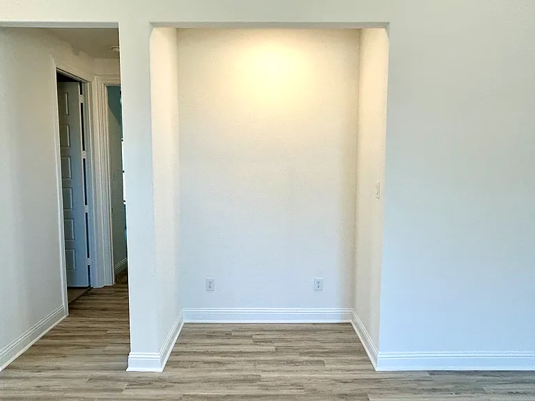 614 Morning Light Ln — Photo 10