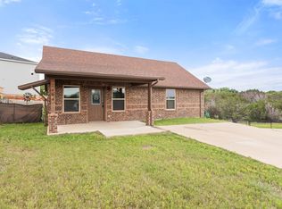 2404 Fox Ct, Granbury, TX 76048