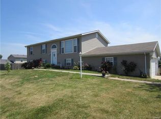 23362 Berry Rd, Elsah, IL 62028