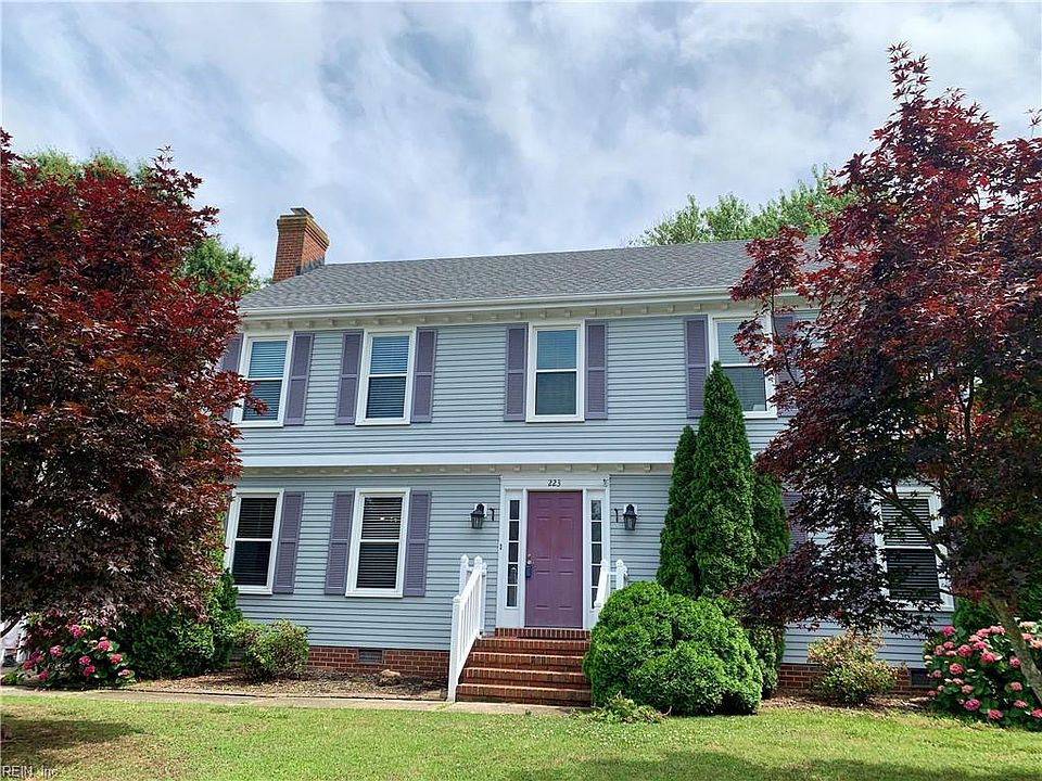 1st image of 223 Lakewood Park Dr