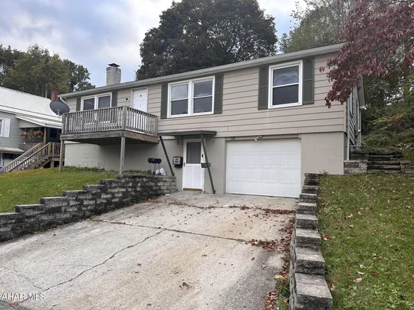 407 S Caroline St, Ebensburg, PA 15931