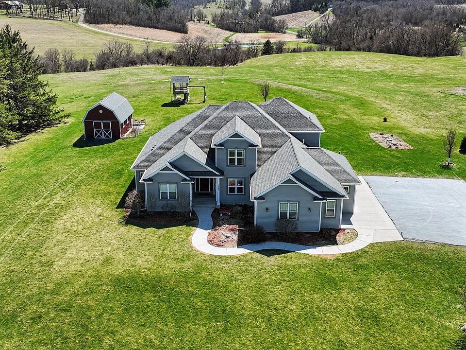 1st image of W1097 Spring Prairie ROAD