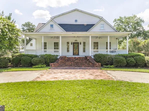 224 Oak Ave, Pinehurst, GA 31070
