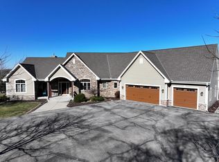 4722 West Oakwood ROAD, Franklin, WI 53132