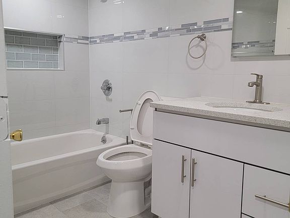 4th image of 5708 260th St