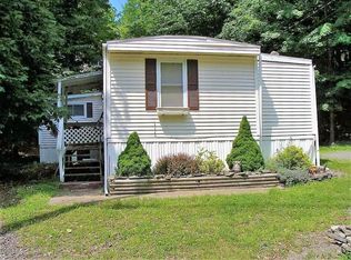 110 Southerton Ln, Greentown, PA 18426