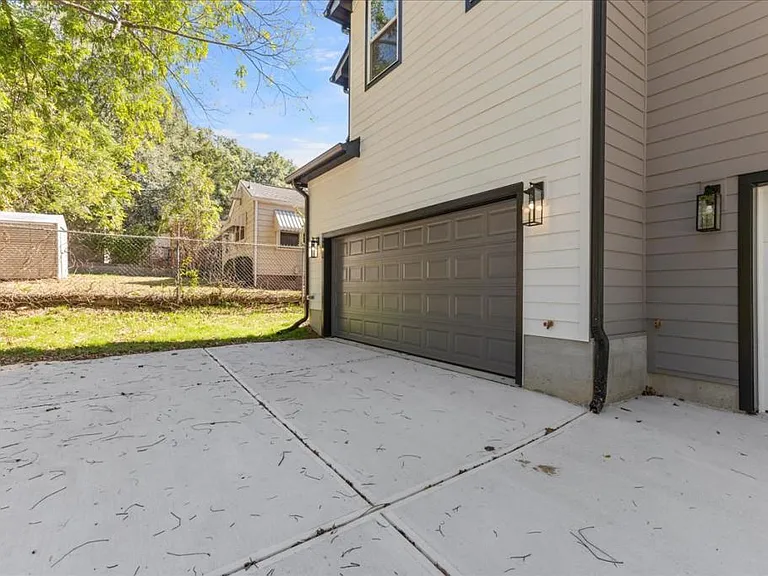 803 Dupree St — Photo 36