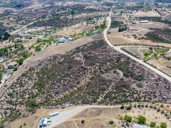 15 Calle Segovia #2, Temecula, CA 92592