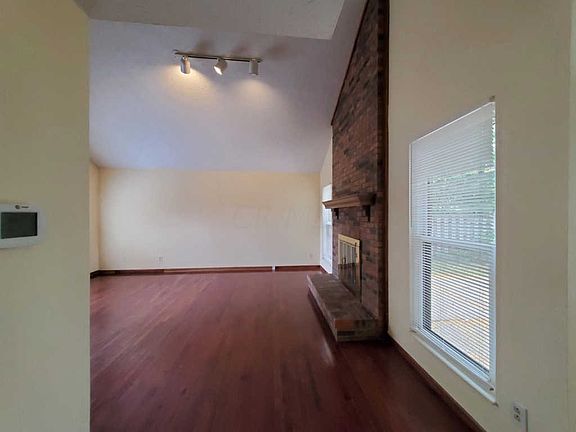 4th image of 5047 Grassland Dr