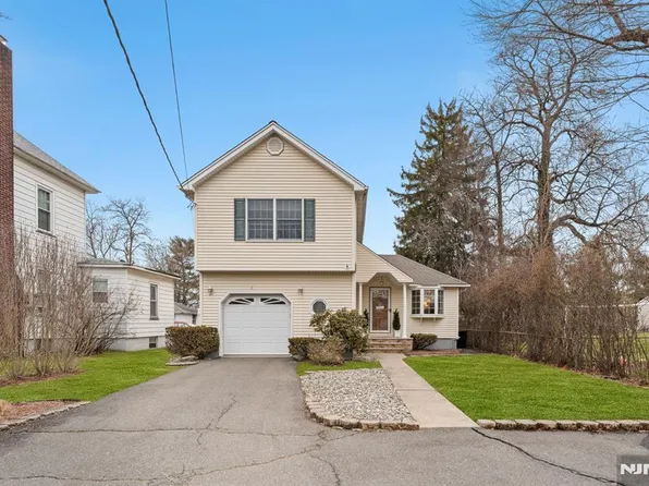 21 Alps Rd, Wayne, NJ 07470