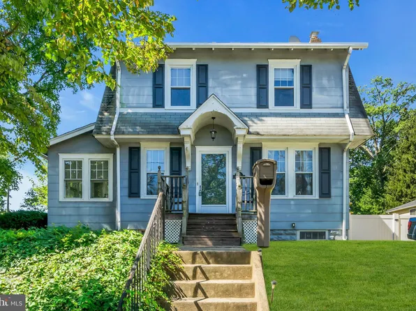 235 Maple Ave, Delanco, NJ 08075