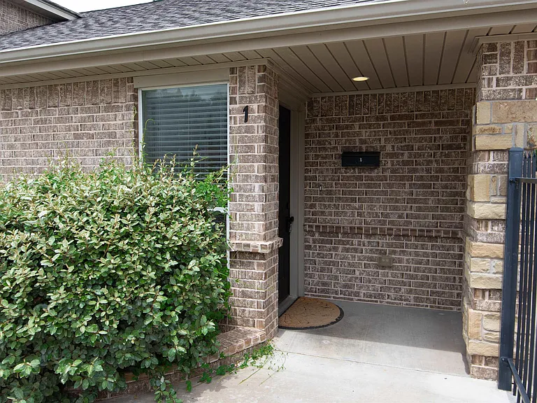 4318 Faith Rd — Photo 2