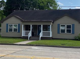 916 E Main St, Humble, TX 77338