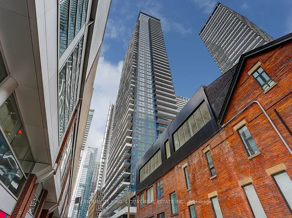 38 Widmer St #1103, Toronto, ON M5V 1X1