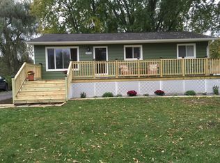 716 E Sherman St, Holly, MI 48442