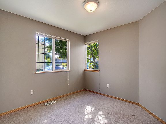5th image of 11217 19th St SE