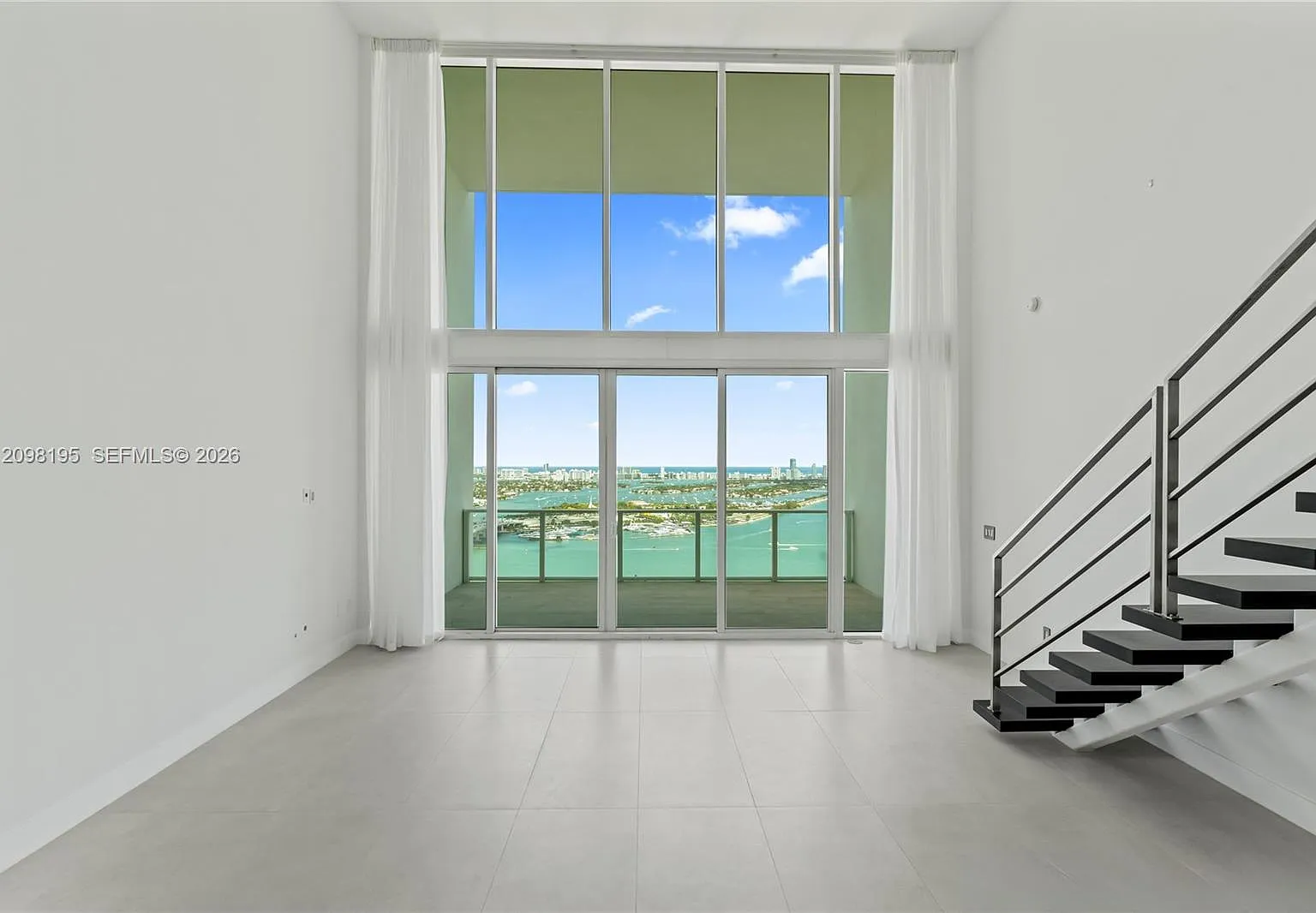 Ten Museum Pk Residential — Photo 3