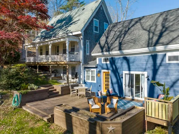 122 River Road, Newcastle, ME 04553