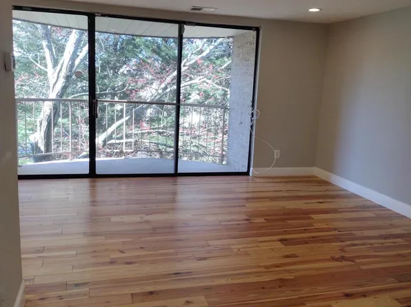 3360 Huntley Square Dr APT A-1, Temple Hills, MD 20748