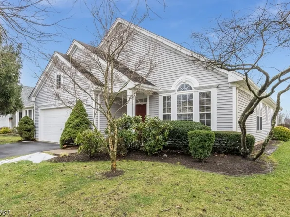 112 Kensington Circle, White Twp., NJ 07823