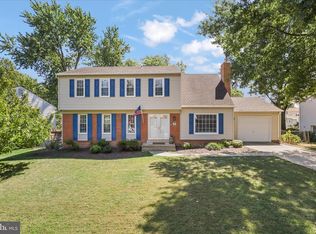 7923 Lake Pleasant Dr, Springfield, VA 22153
