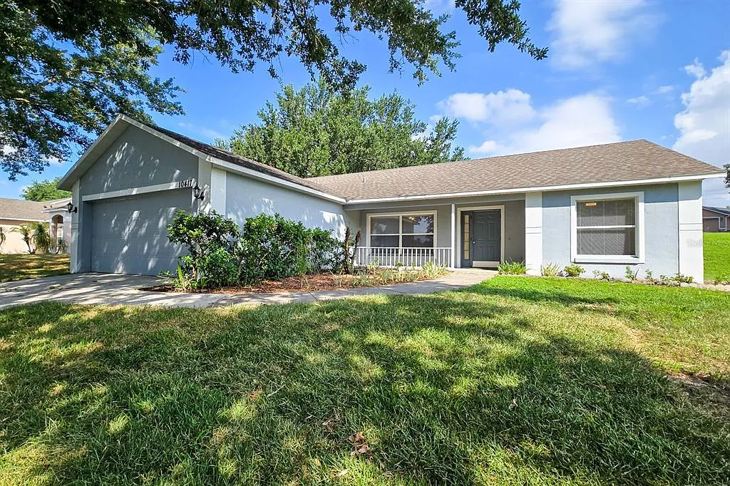 3 bed, 2.0 bath, 1570 sqft, $2,000 — Photo 1