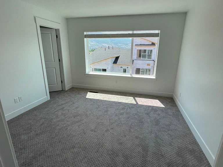 1122 N 1920 W — Photo 30