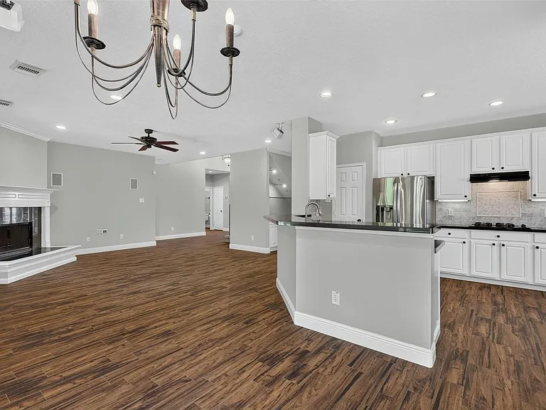 108 Oak Creek Ln — Photo 23