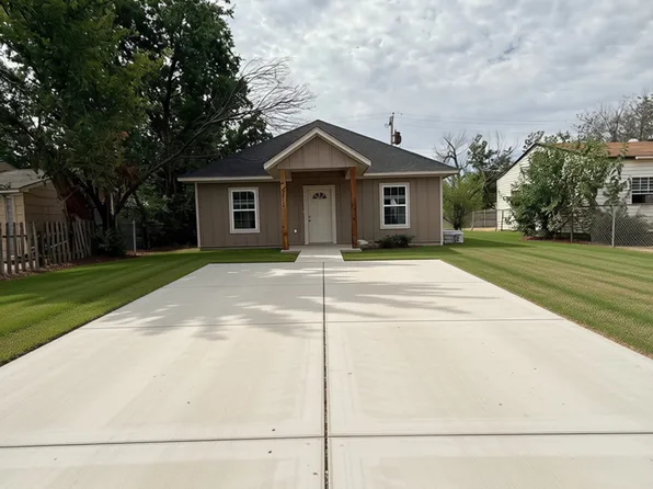 2712 SW I Ave, Lawton, OK 73505