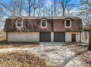 677 Manger Rd, Boonville, IN 47601