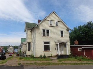 201 Oak St, Ishpeming, MI 49849