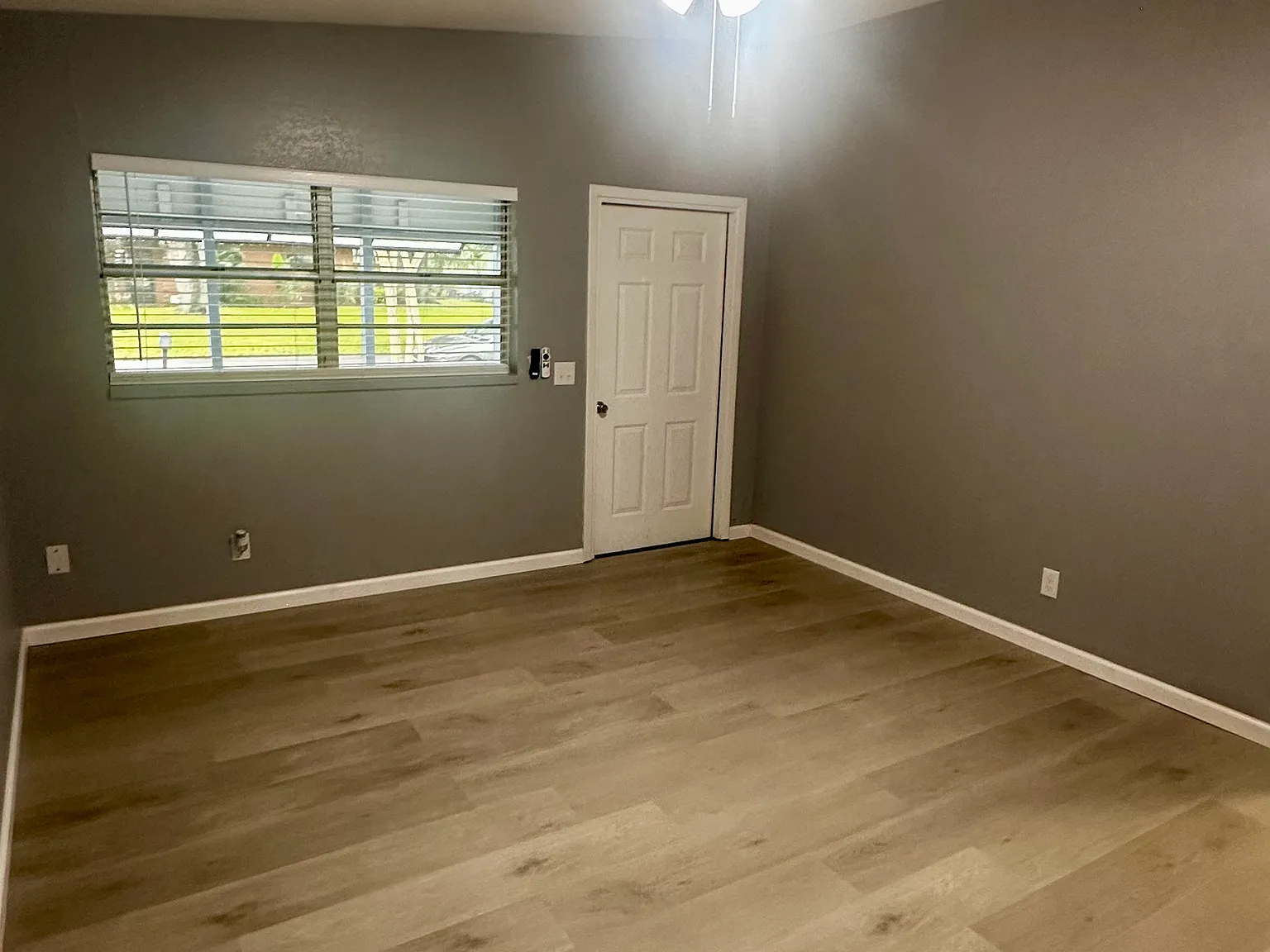 4 bed, 1385 sqft, $1,900 — Photo 3