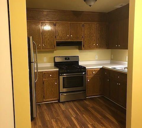 4th image of 16 Kennedy Ct #16