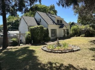 221 NE A St UNIT 3, Grants Pass, OR 97526