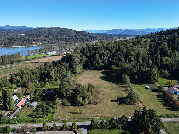 3rd image of 8410 Bradner Rd