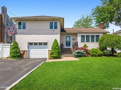 1214 Allen Dr, Seaford, NY, 11783