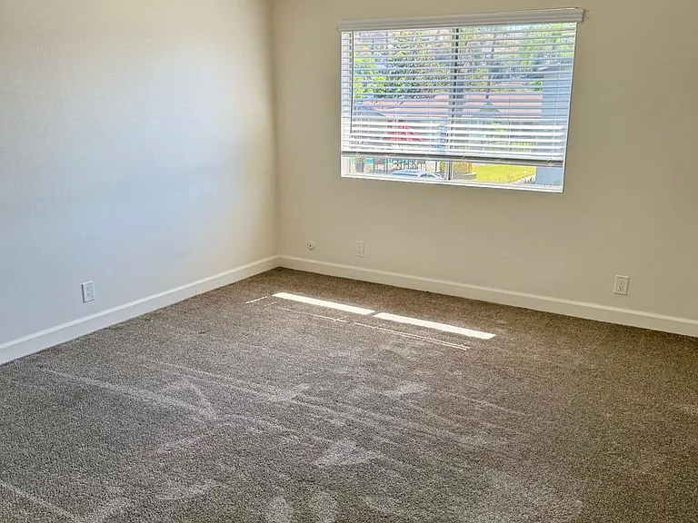 Anza Oaks Apartments — Photo 48