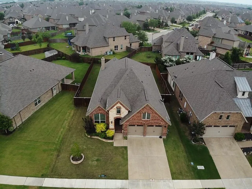 1213 Wedgewood Dr