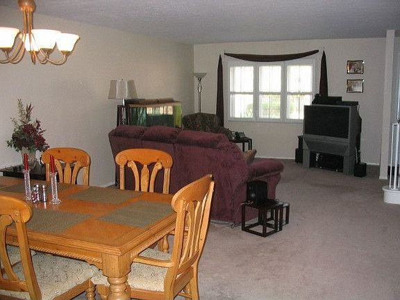 Formal Liv & Dn Room