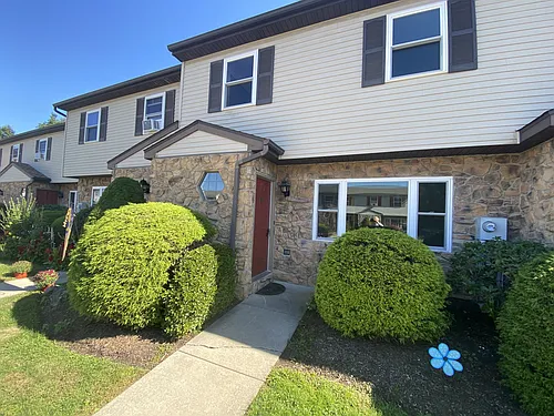 212 Magnolia Dr Photo 1
