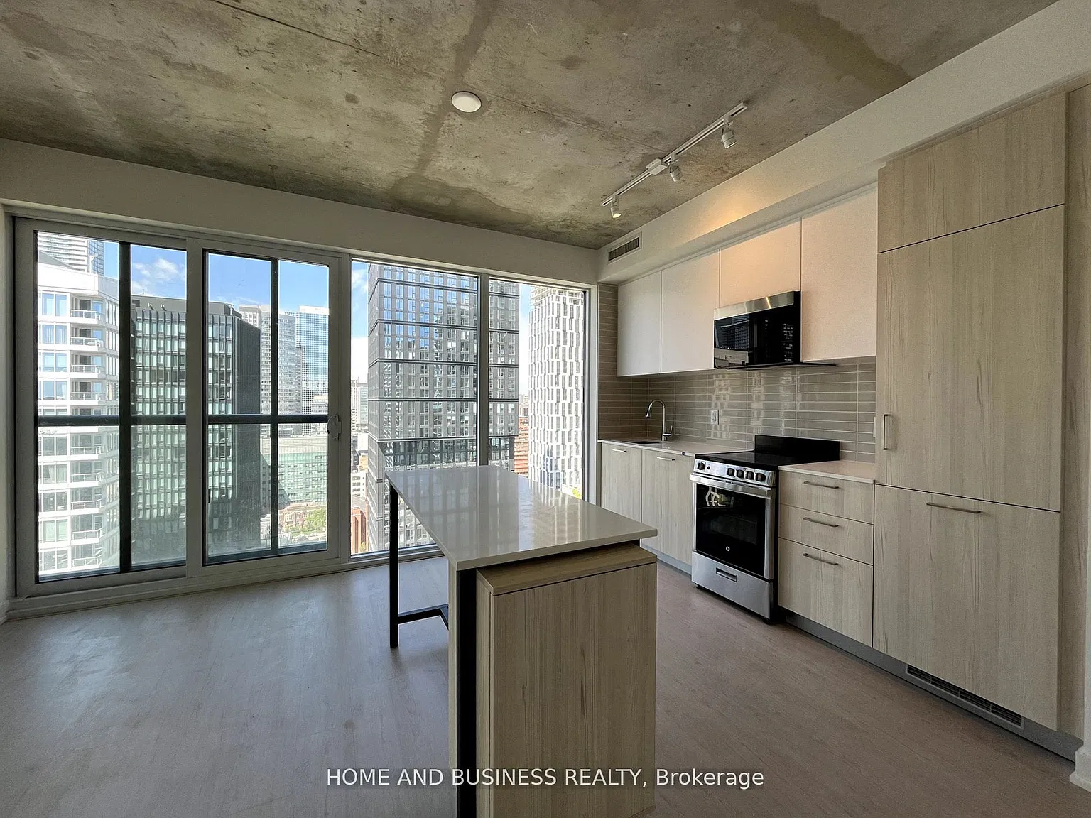 3 bed, $3,500 — Photo 2