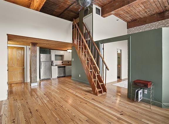 5th image of 1107 S Peters St APT 325