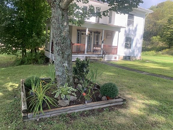 3rd image of 42 Sunnyside St