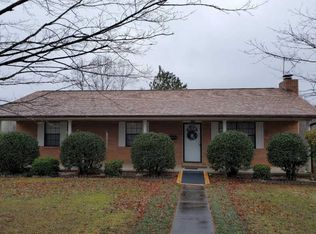 2053 Independence Dr, Maryville, TN 37803