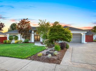 222 Prairie Landing Dr, Eagle Pt, OR 97524