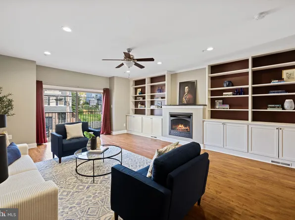 371 Delmar St #B, Philadelphia, PA 19128