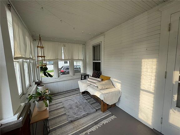 3rd image of 1416 8th St E