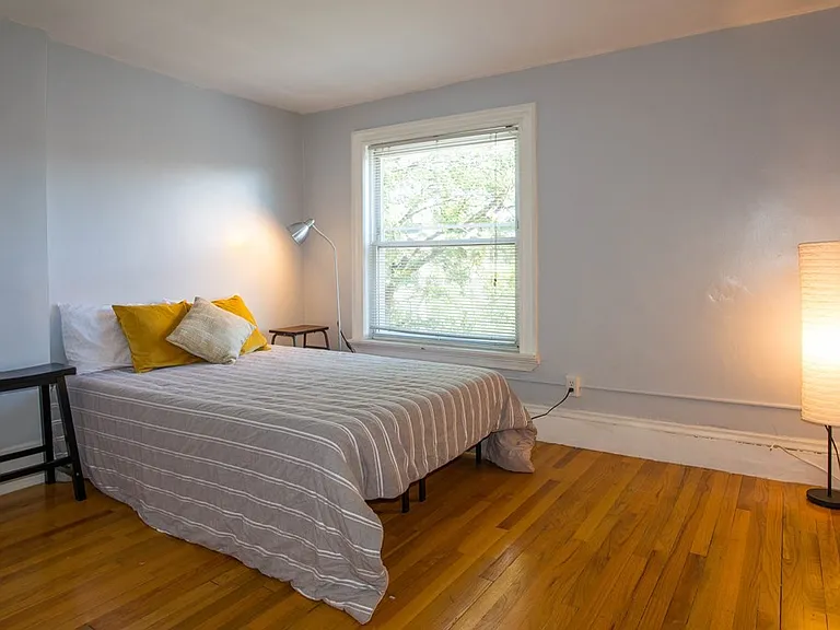 68 Hammond St — Photo 10