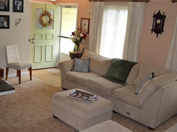 4th image of 78 Greenway Blvd